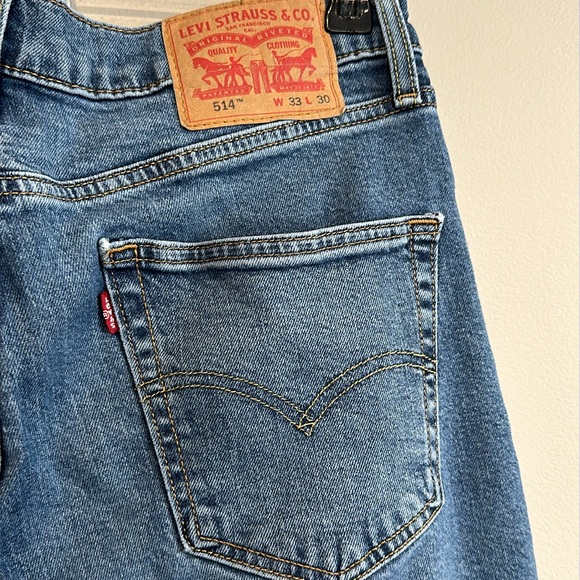 Men’s 514 Levi’s Medium Wash Size 33/30 Straight Fit Zip Fly 5 Pocket Low Waste - Picture 3 of 5